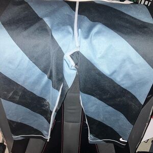 Nike Dri Fit Athletic Brand Zebra Striped Design capri Pants Leggings Size Small